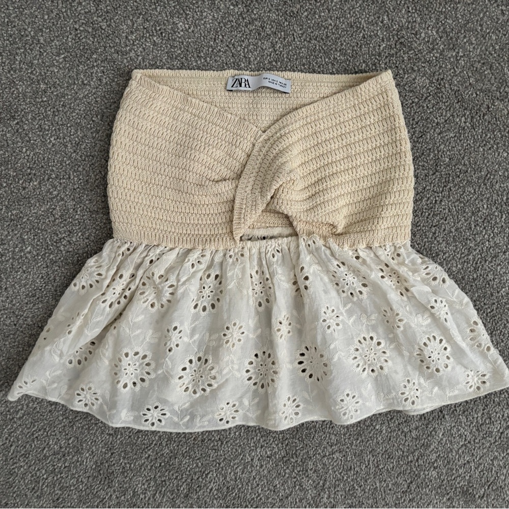Zara Beige and White Crochet viral top